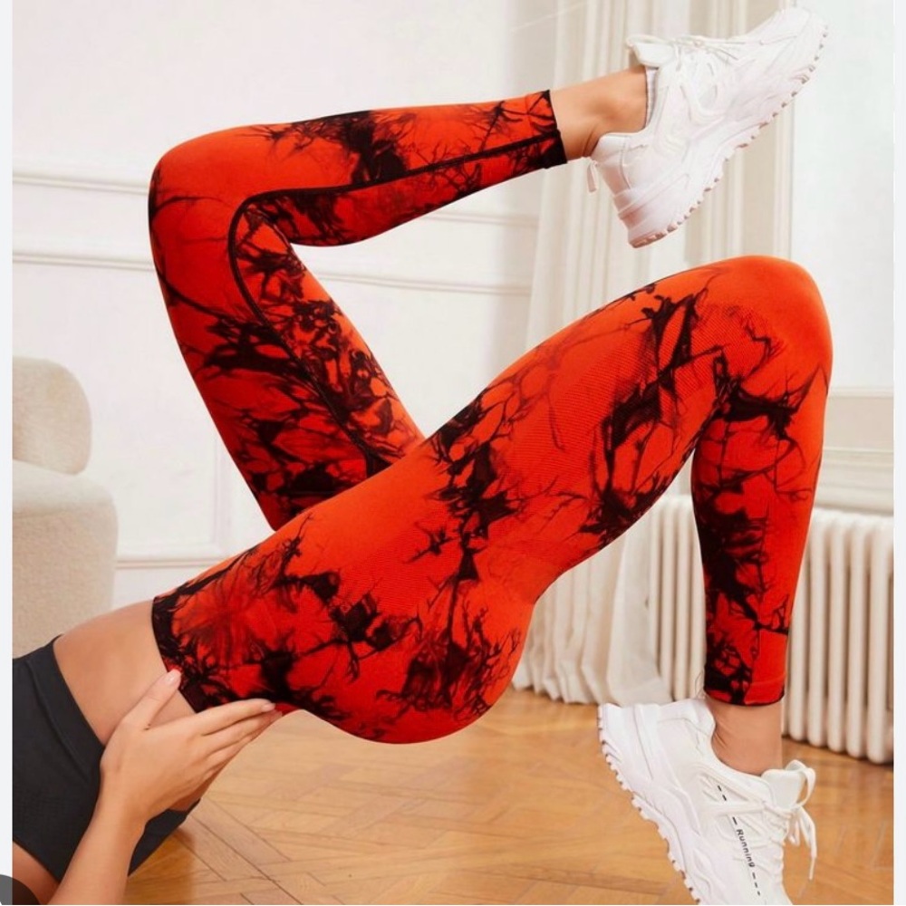 Leggings Depot Red and Black Tie-Dye Leggings